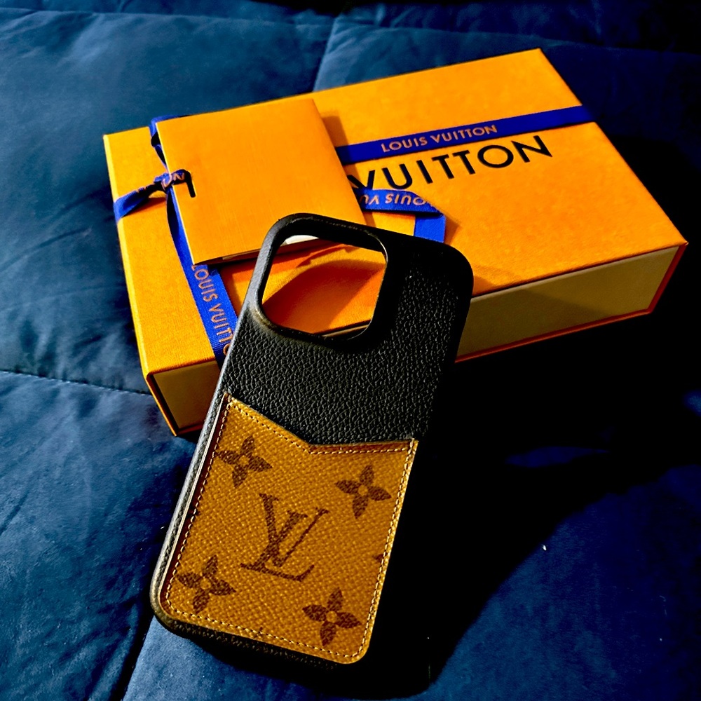 Authentic Louis Vuitton Bumper Pallas iPhone 14 Pro Case